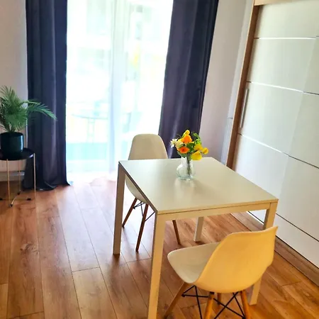 Apartman Apartament Dla 2 Osob Przy Plywajacych Basenach Zakrzowek Krakkó