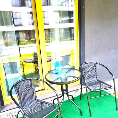 Apartman Apartament Dla 2 Osob Przy Plywajacych Basenach Zakrzowek *